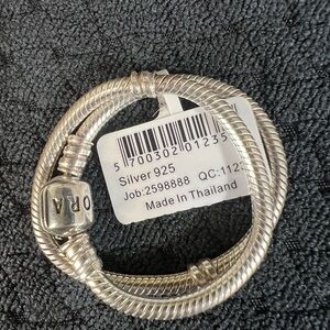 Authentic Pandora
Sterling Silver 925 Bracelet 8.3 In.